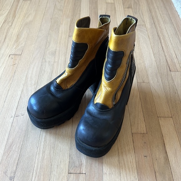 RARE VTG 90s Destroy Black Red Flame Western Style Cowboy  Vintage DESTROY platform boots sz. 39/40 or US 9/10